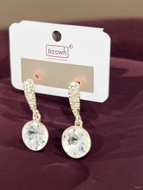 Blinzo Luxe Crystal Drop Earrings – Gold Sparkle Edition - Image 4